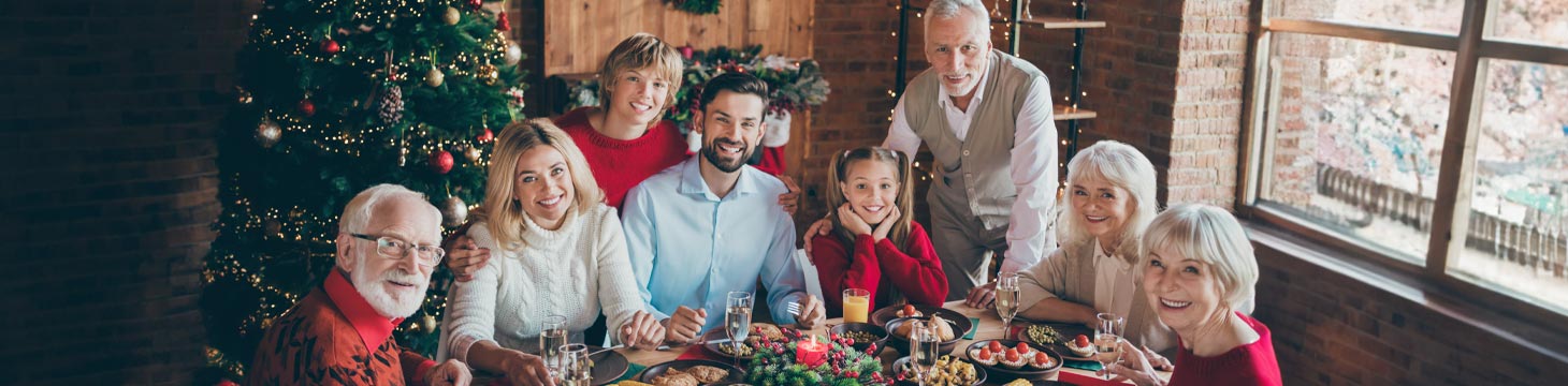 pranzo famiglia tavola natale